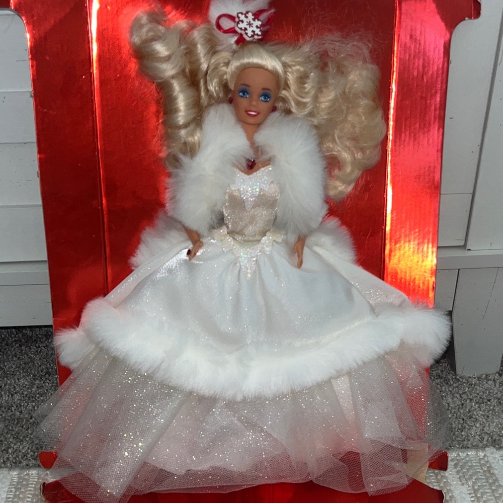 1989 Limited Edition Holiday Barbie 1989.